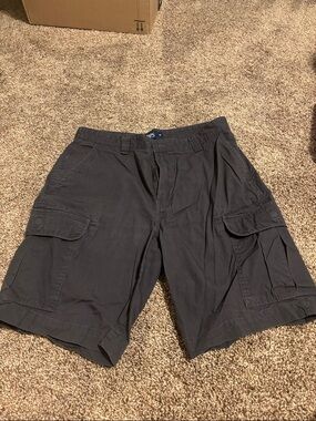 Chaps Men's Cargo Shorts in Dark Charcoal